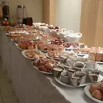 Oasis Hotel 3*