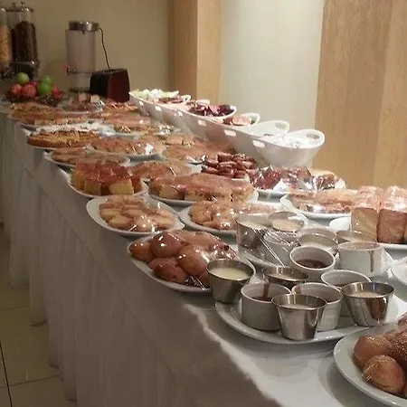 Oasis Hotel 3*