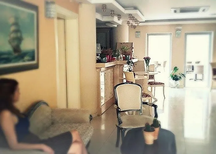 فندق Oasis 3*